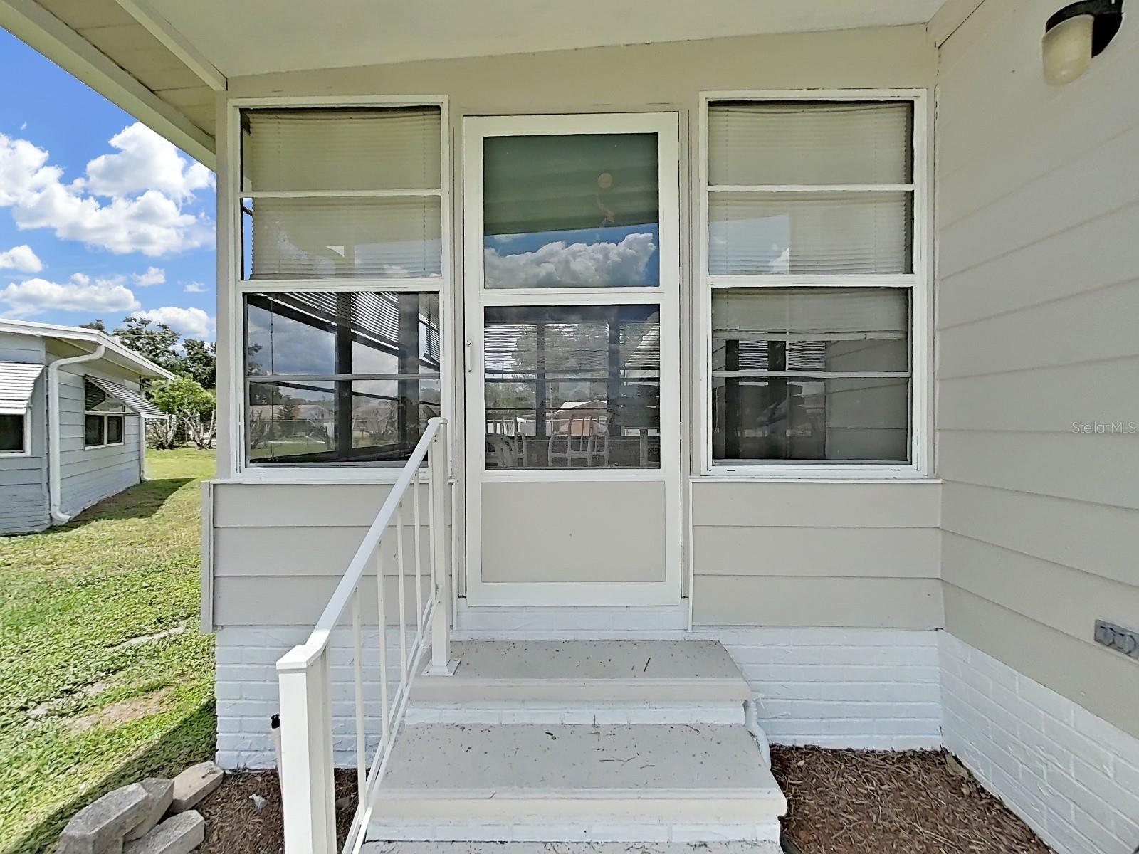 Image 7 of 49 For 1548 Longbow Dr
