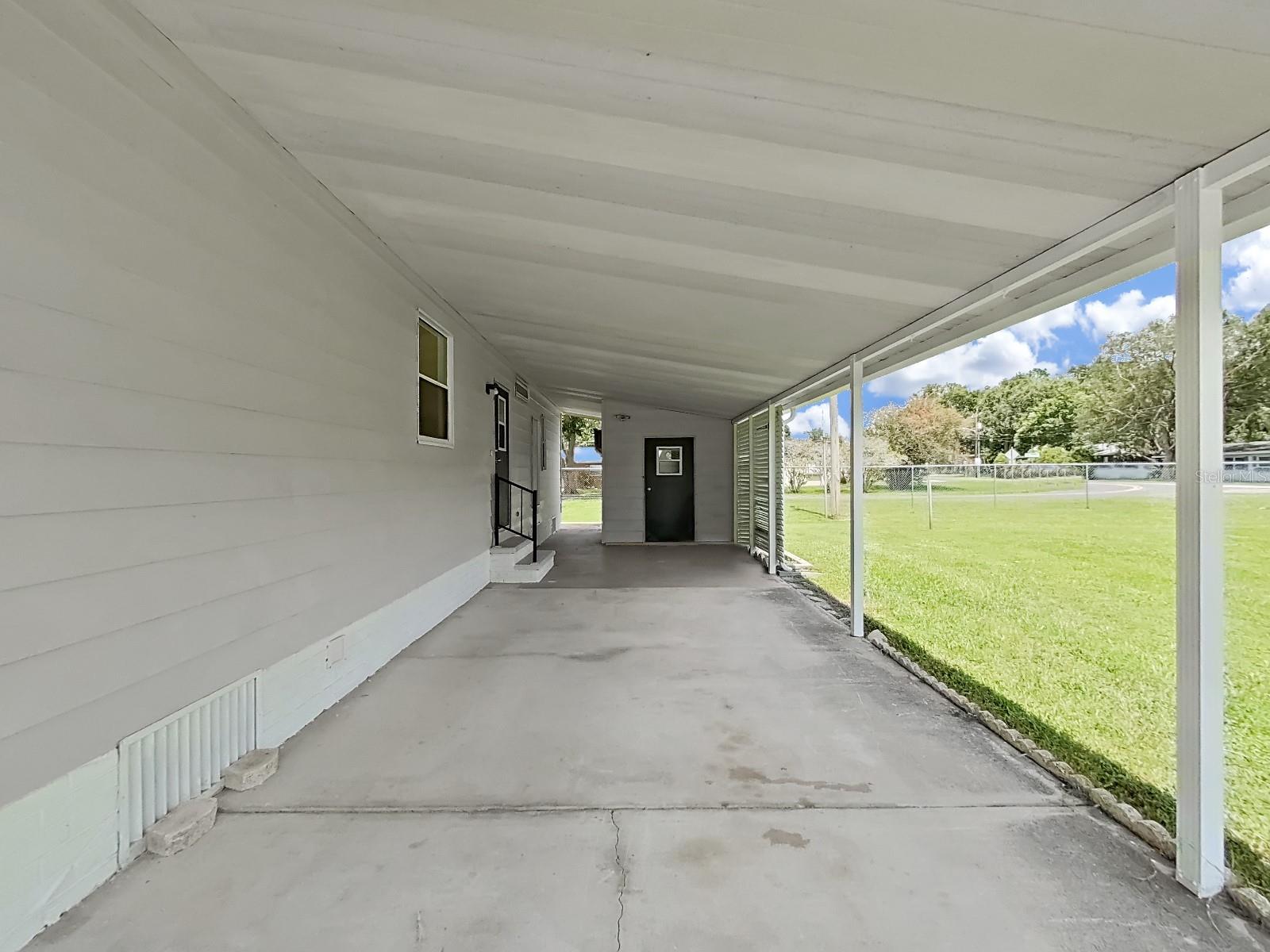 Image 8 of 49 For 1548 Longbow Dr
