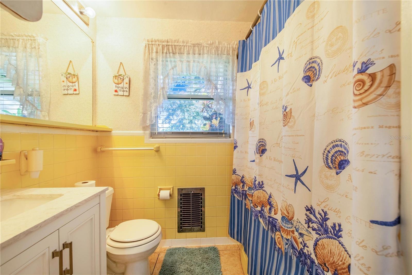 Image 22 of 39 For 1317 Avenue A Se