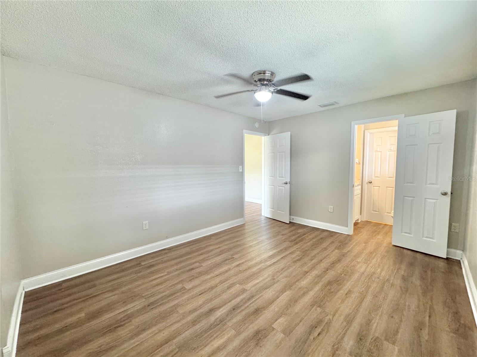 Image 15 of 30 For 1812 3rd Street Se A