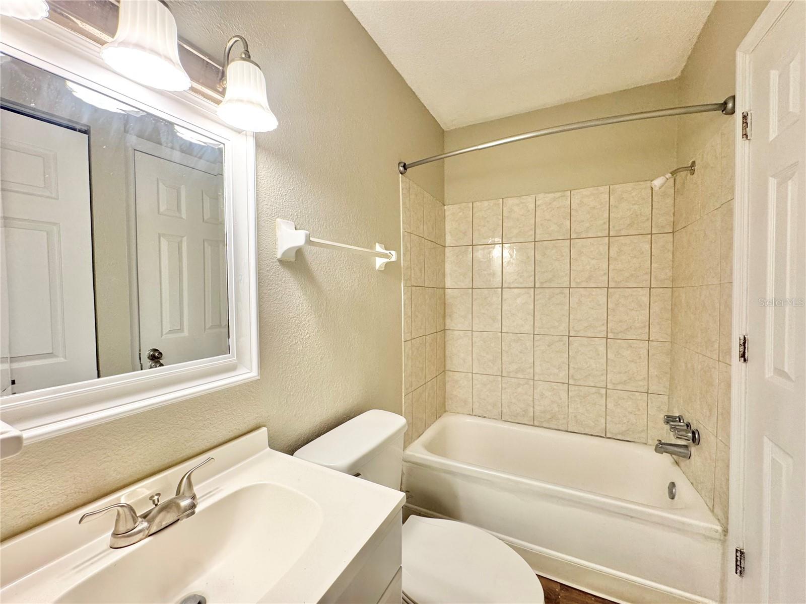 Image 18 of 30 For 1812 3rd Street Se A