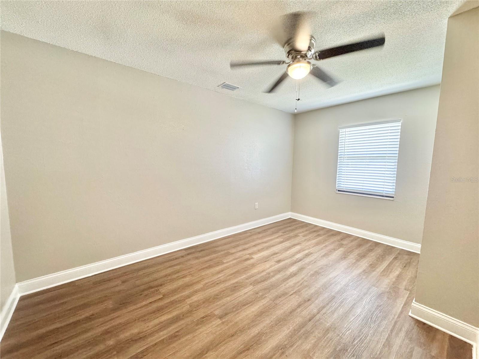 Image 23 of 30 For 1812 3rd Street Se A