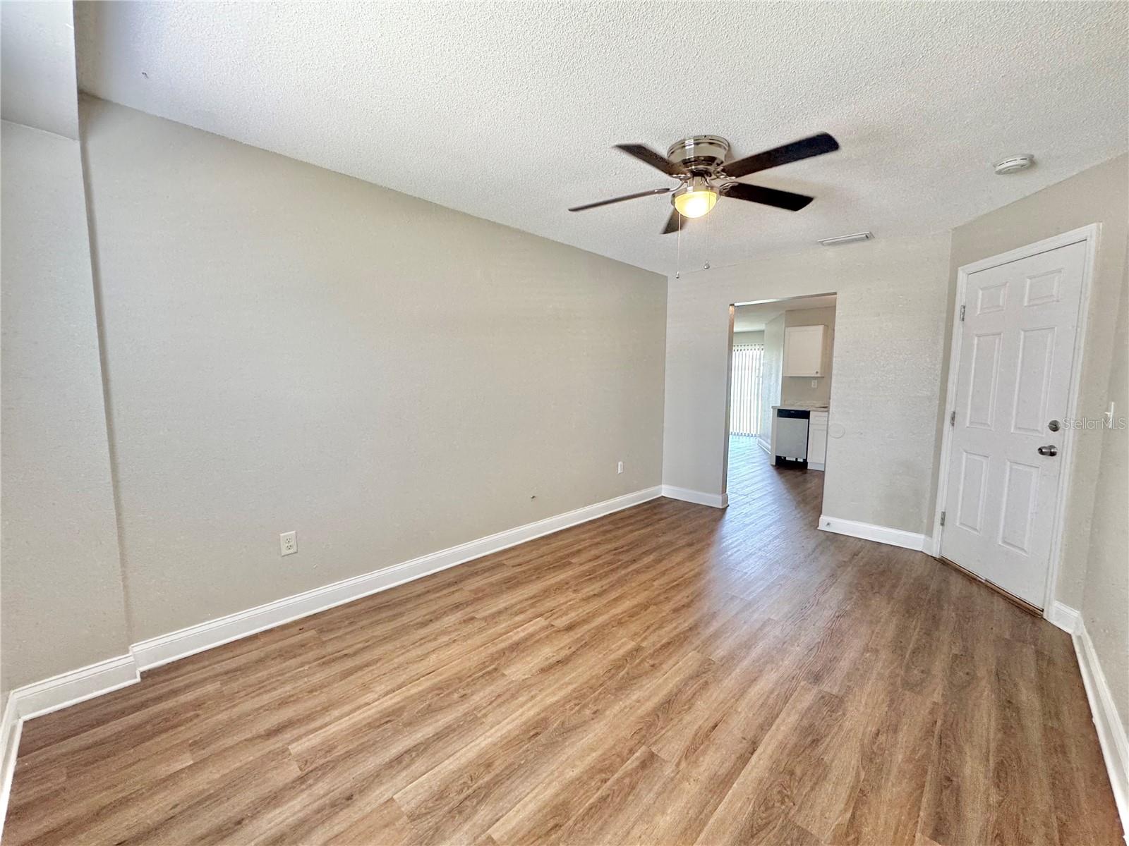 Image 3 of 30 For 1812 3rd Street Se A