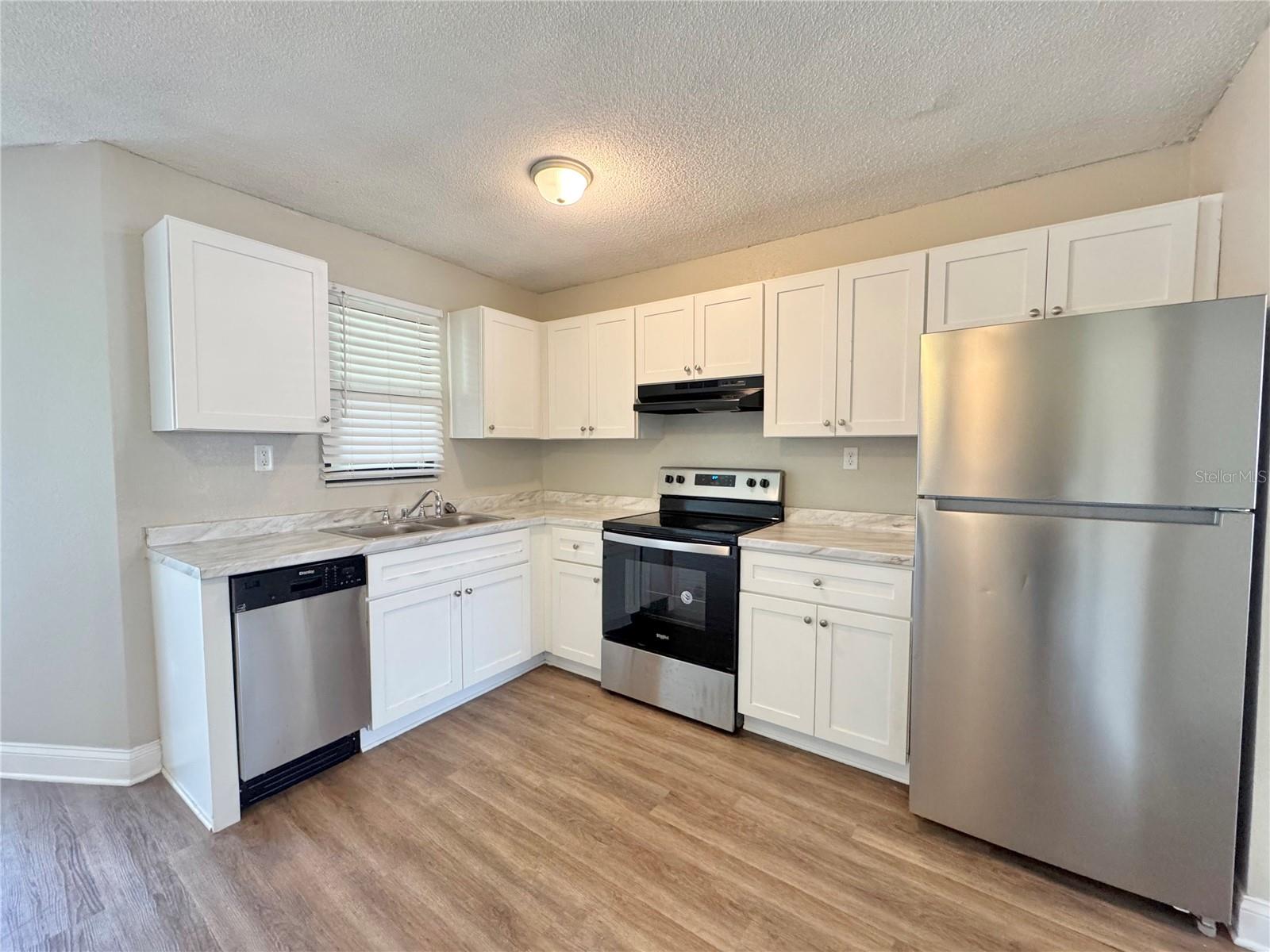 Image 6 of 30 For 1812 3rd Street Se A