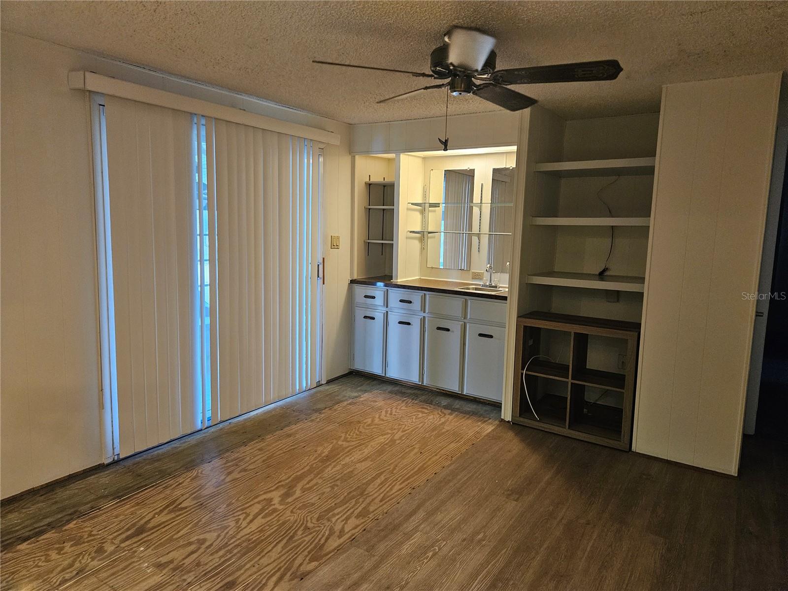 Image 6 of 9 For 6685 Briarhill Dr Ne