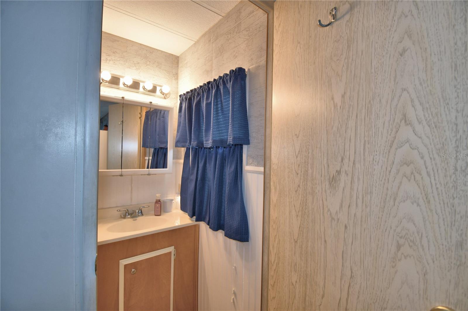 Image 19 of 68 For 4115 Rolling Oaks Drive