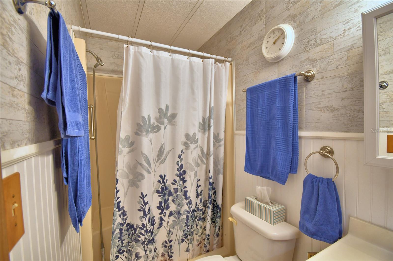 Image 20 of 68 For 4115 Rolling Oaks Drive
