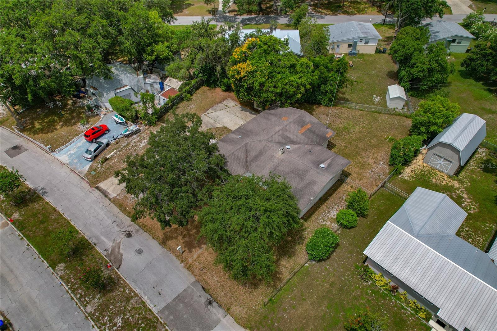 Image 39 of 45 For 208 Lake Dale Dr