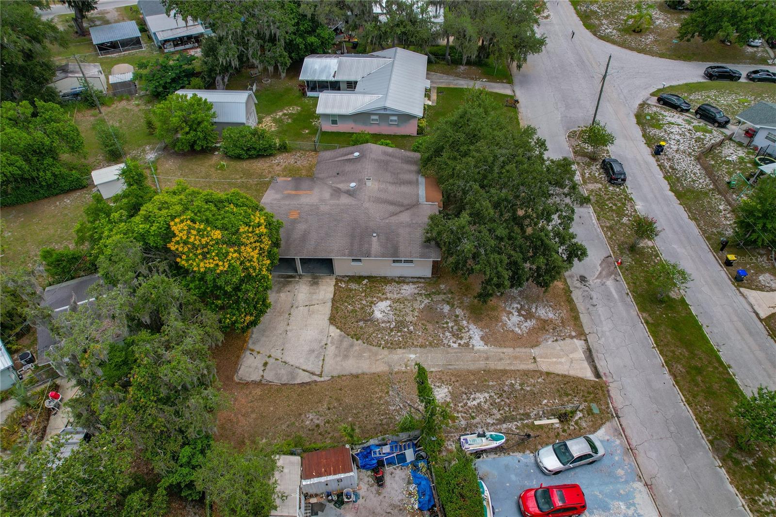 Image 41 of 45 For 208 Lake Dale Dr