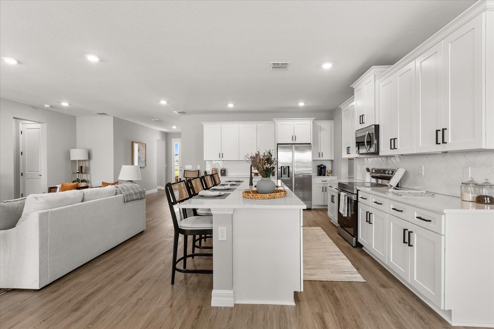 Image 11 of 35 For 6646 Sun N Lake Boulevard