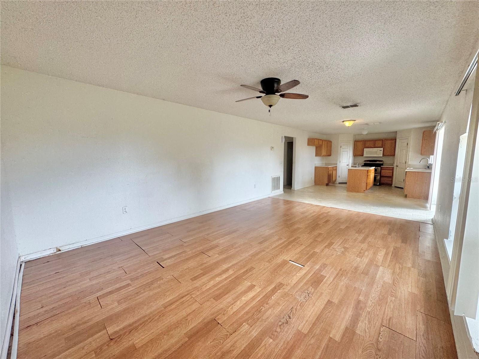 Image 11 of 47 For 1844 Emily Drive
