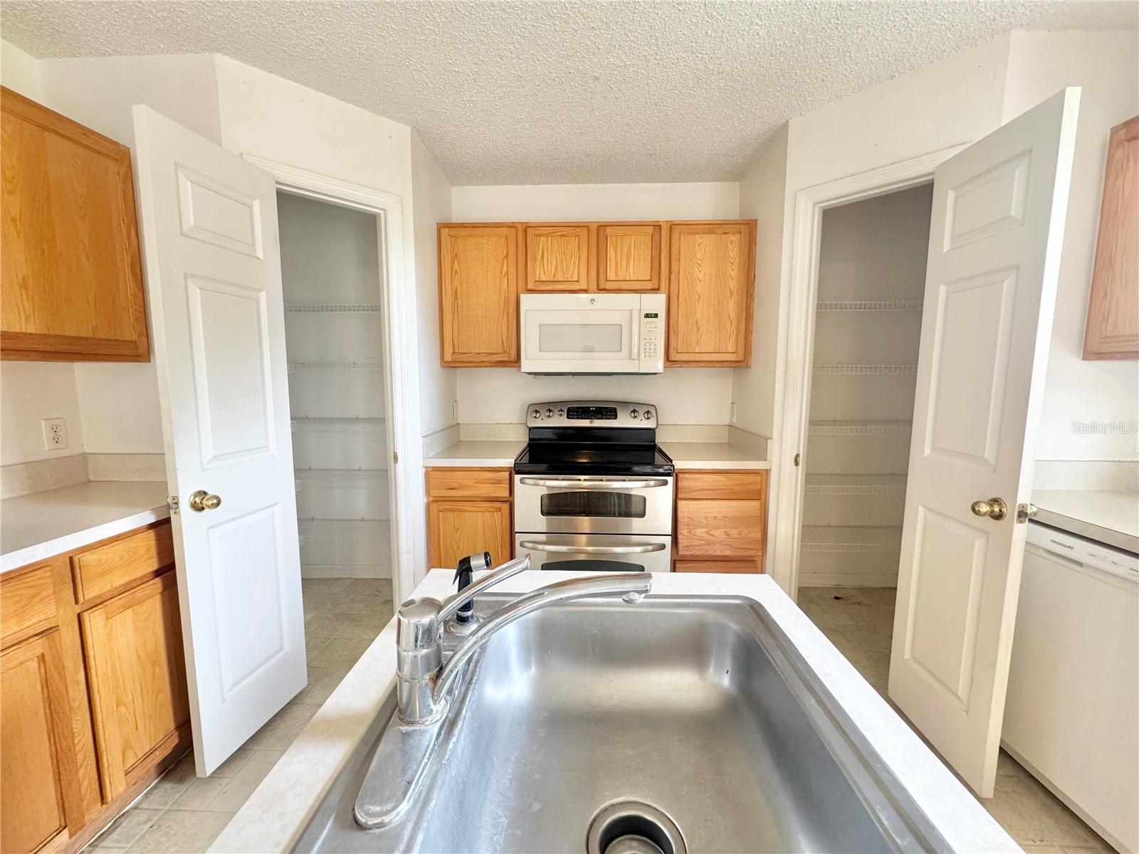 Image 14 of 47 For 1844 Emily Drive