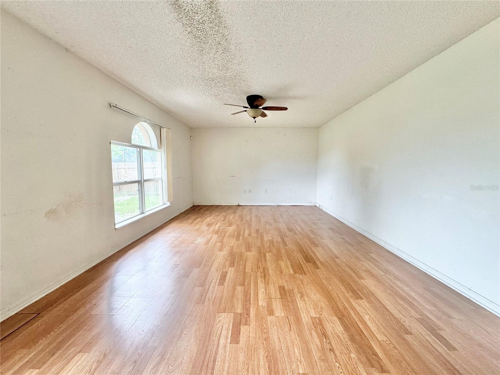 Image 9 of 47 For 1844 Emily Drive