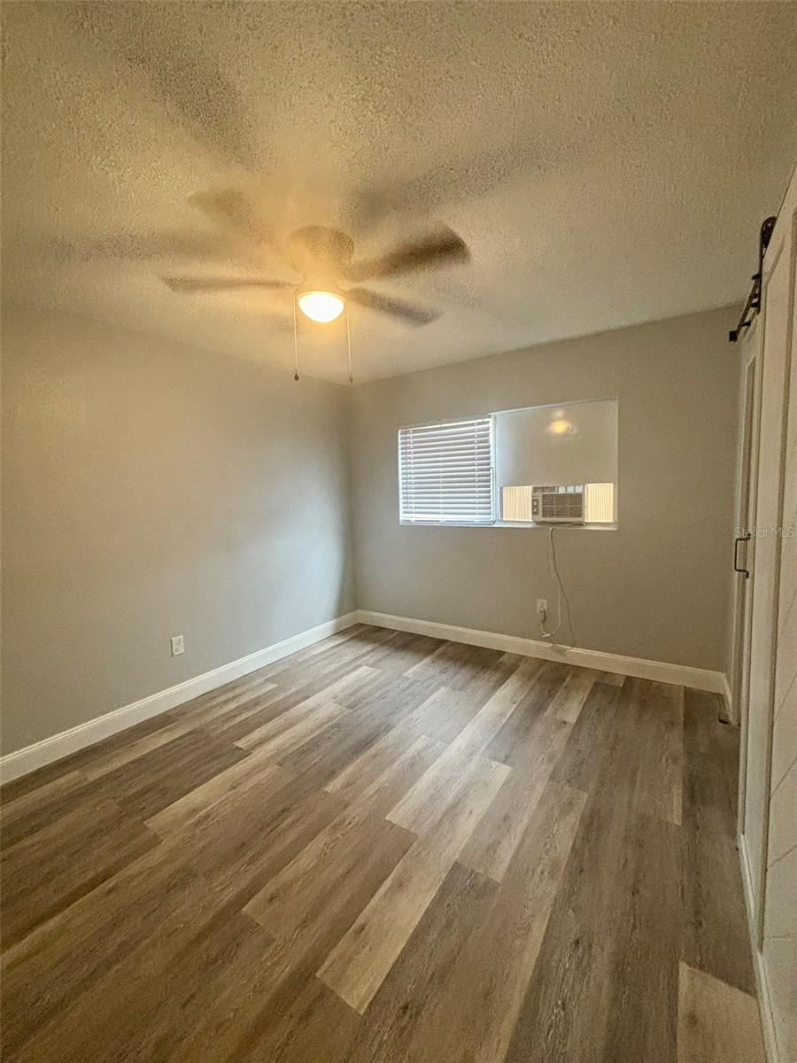 Image 9 of 10 For 650 Avenue C Sw A