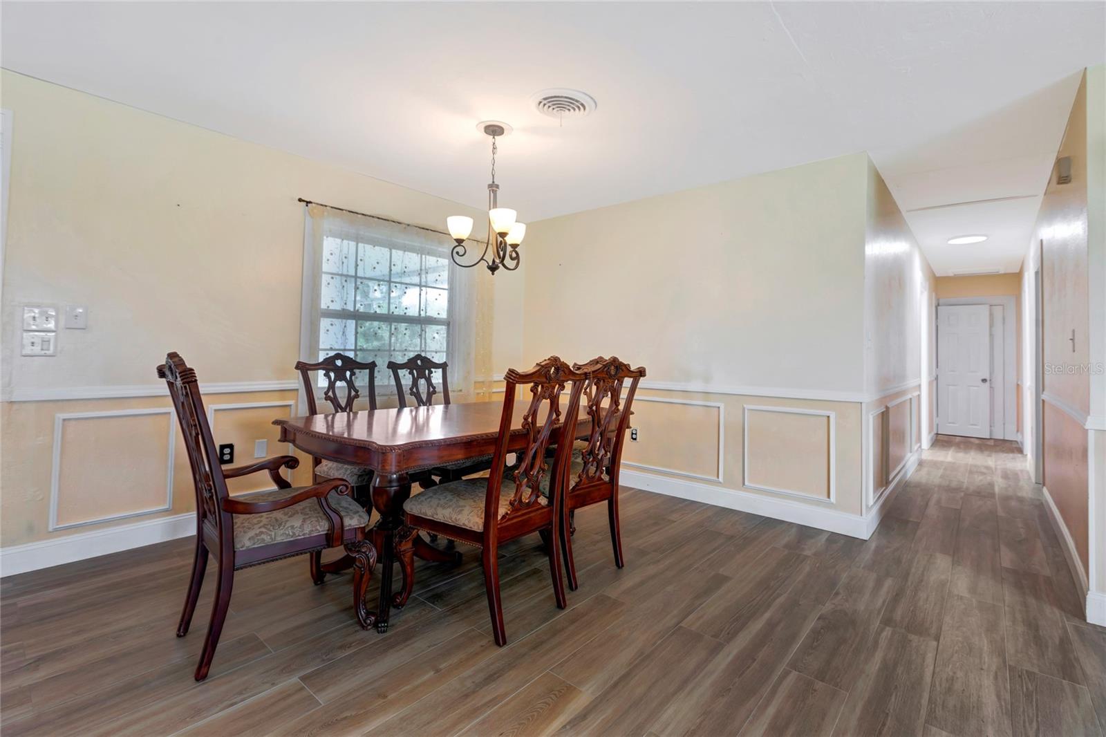 Image 10 of 38 For 3510 Lakeview Drive