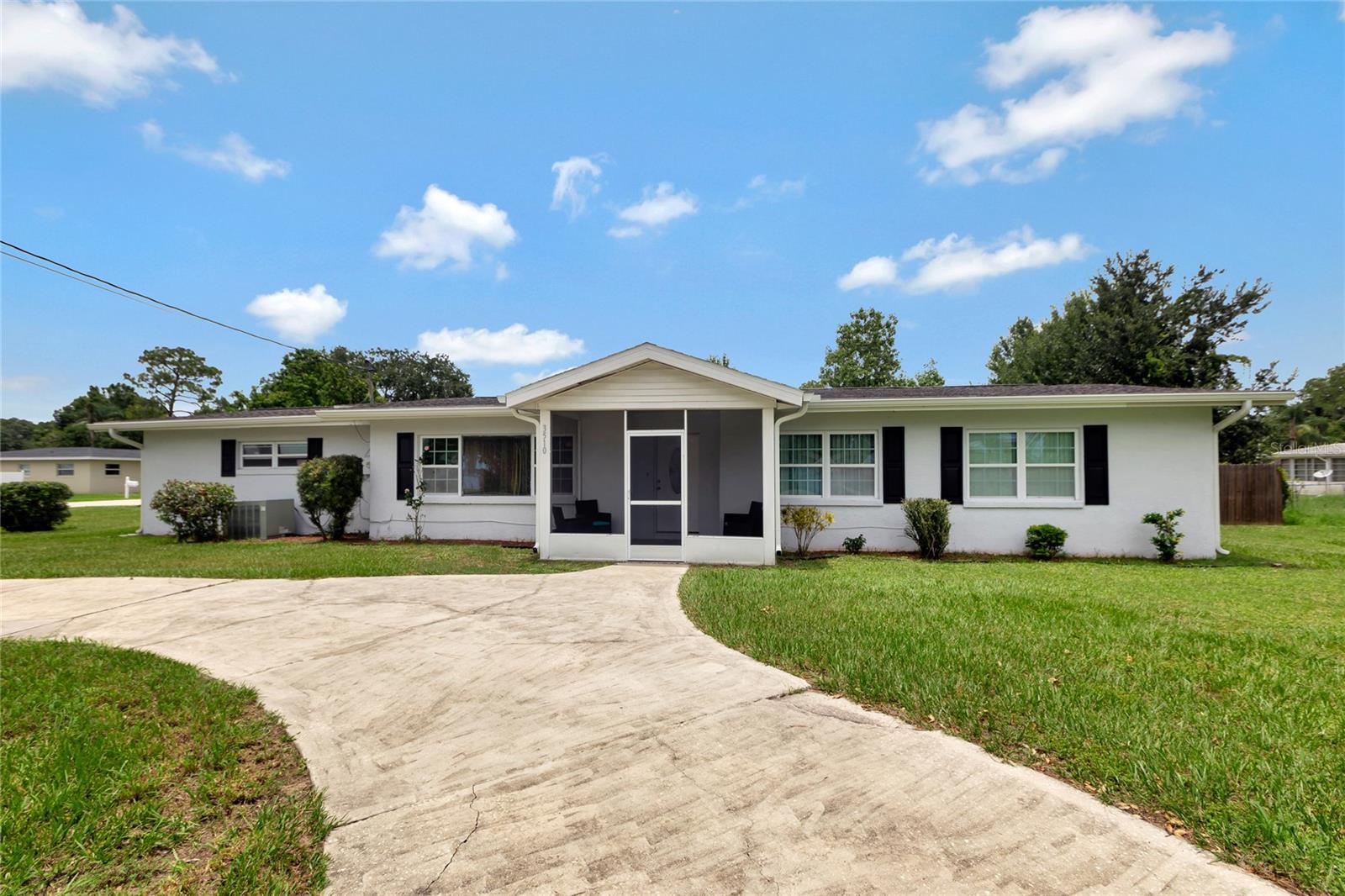 Image 2 of 38 For 3510 Lakeview Drive