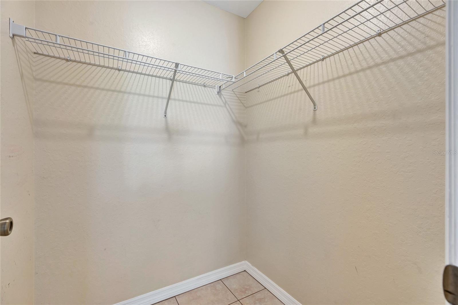 Image 13 of 39 For 2714 Valerie Boulevard
