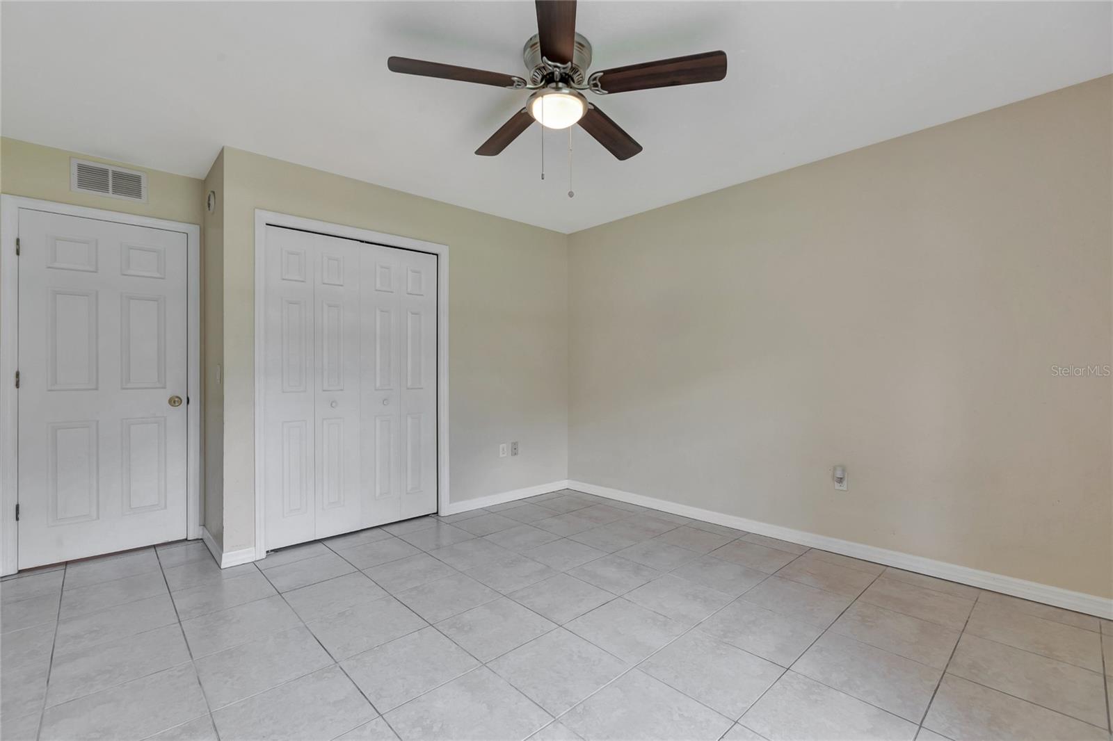 Image 16 of 39 For 2714 Valerie Boulevard
