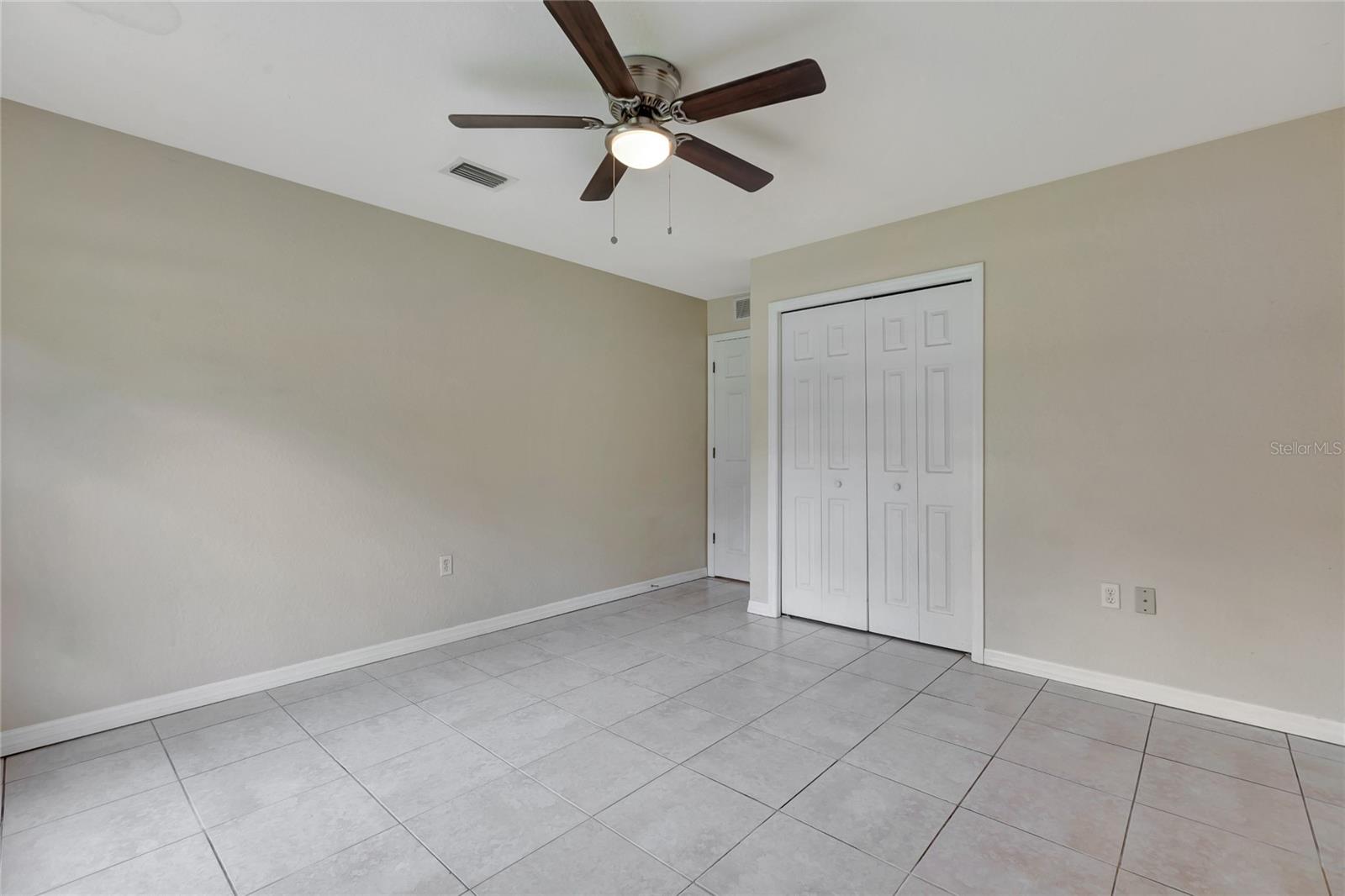 Image 17 of 39 For 2714 Valerie Boulevard