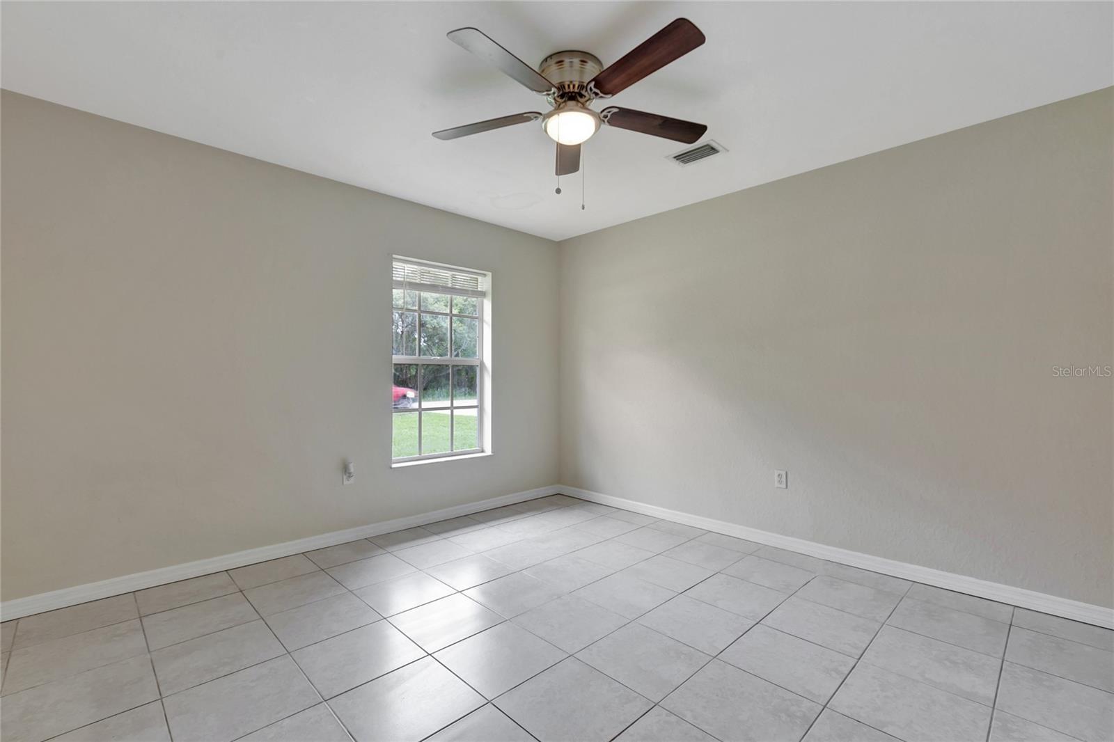 Image 18 of 39 For 2714 Valerie Boulevard