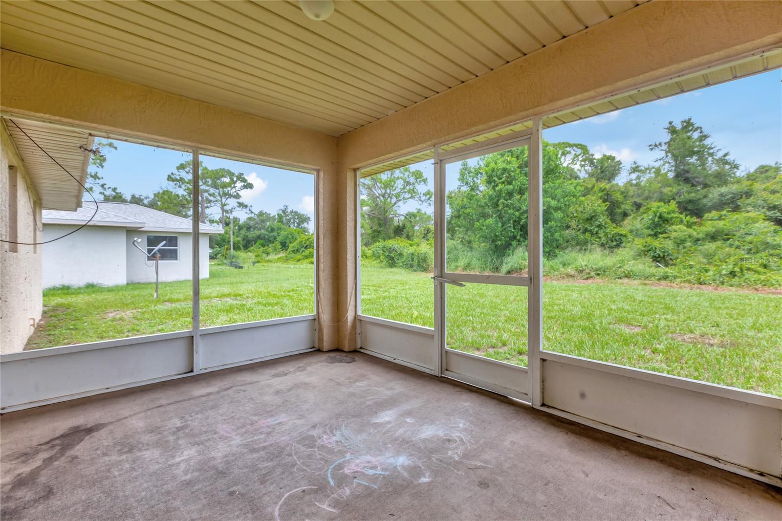 Image 26 of 39 For 2714 Valerie Boulevard