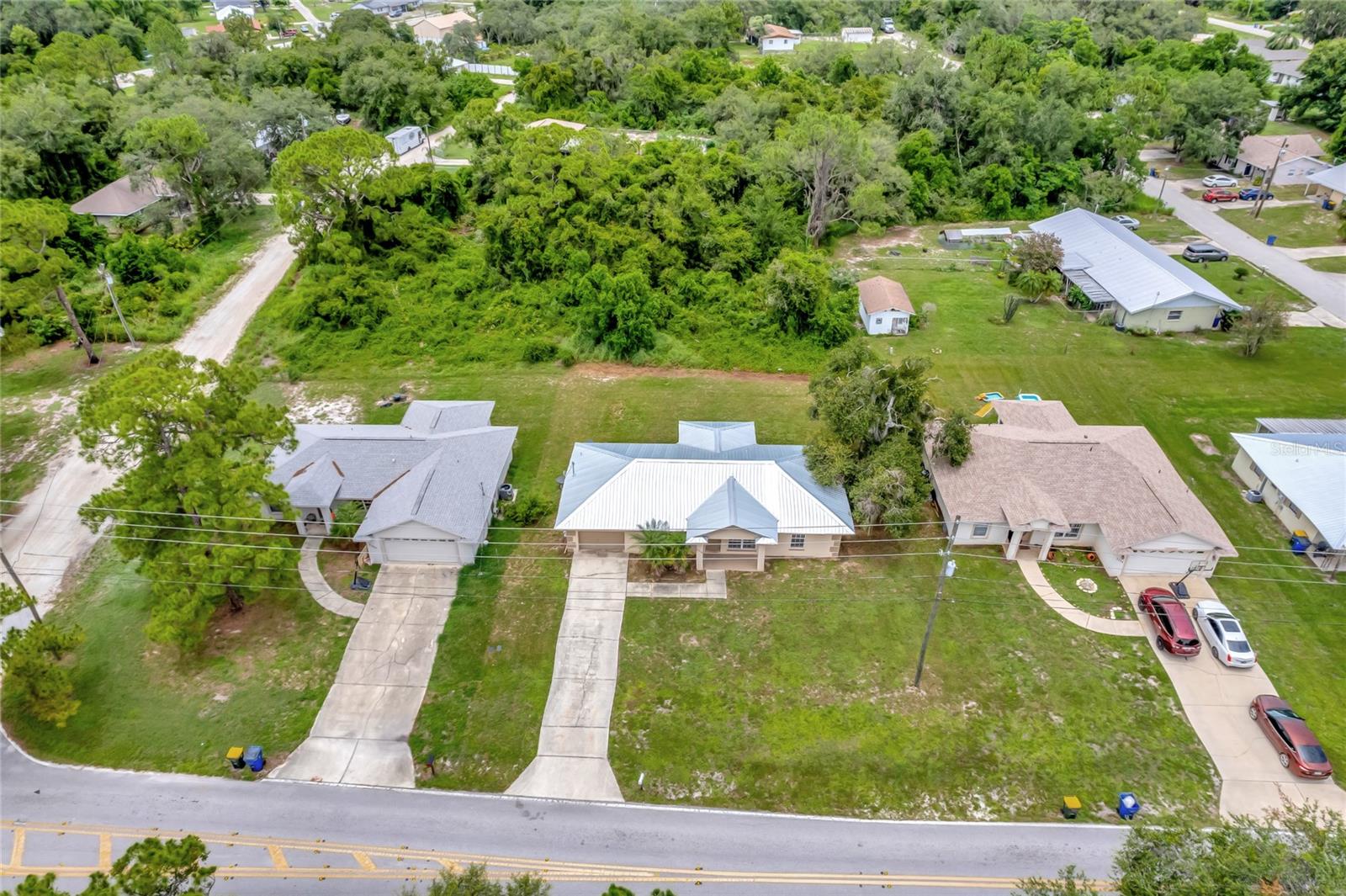 Image 36 of 39 For 2714 Valerie Boulevard