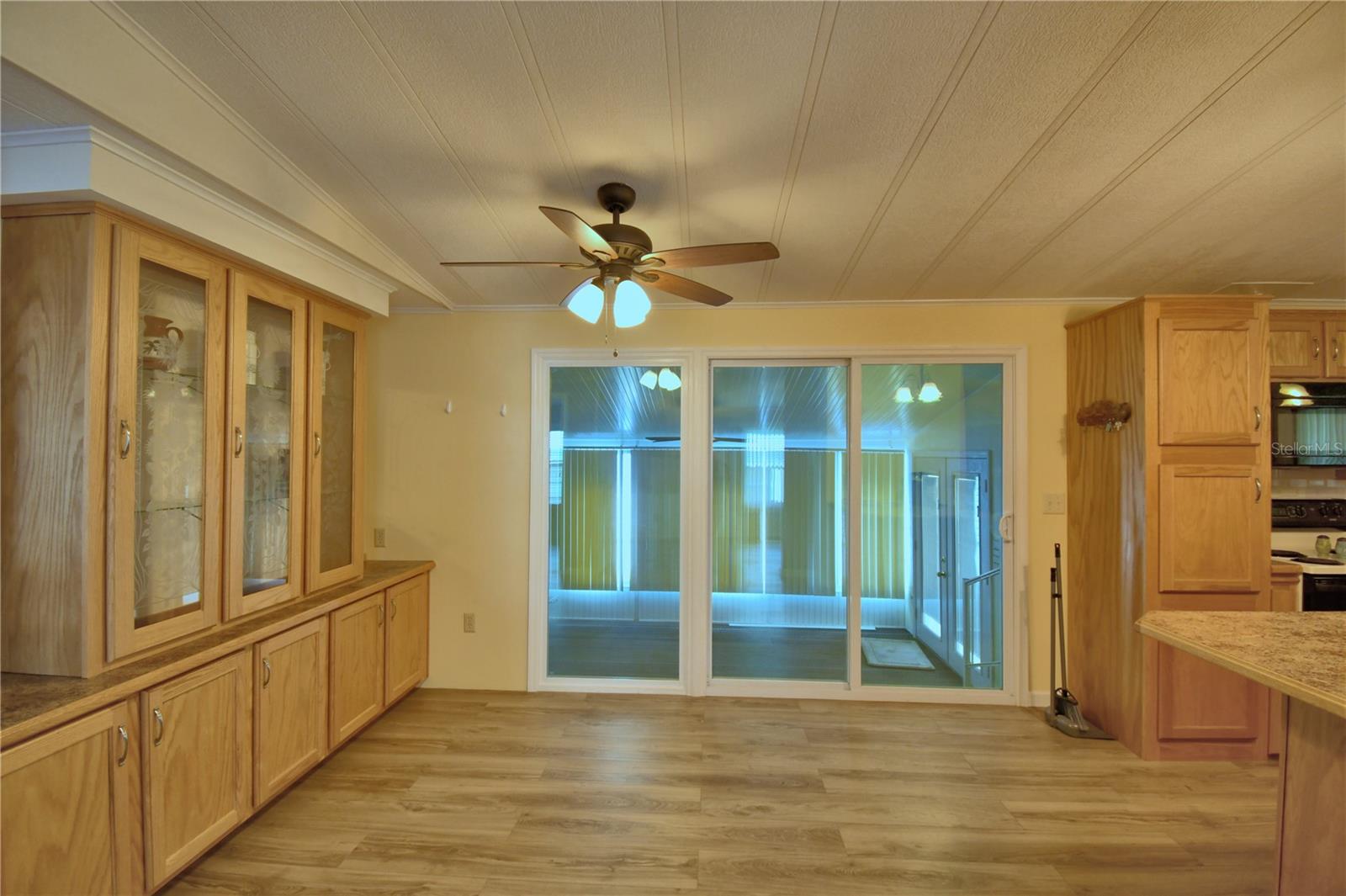 Image 14 of 68 For 4153 Rolling Oaks Drive