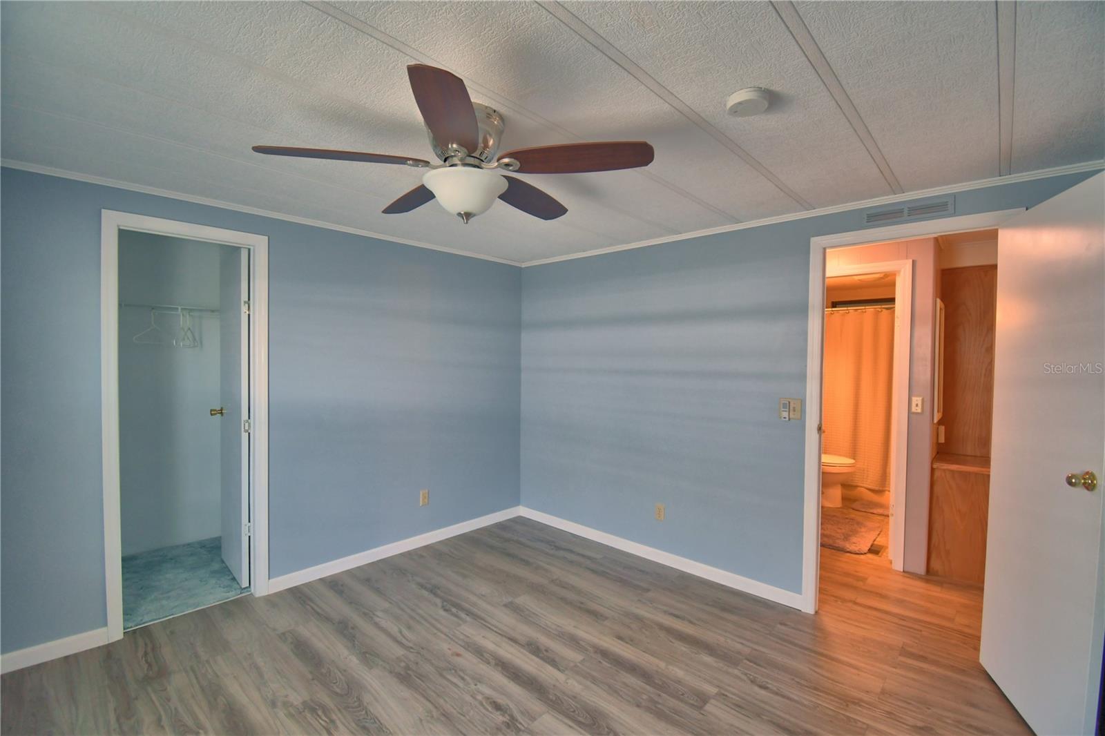Image 29 of 68 For 4153 Rolling Oaks Drive