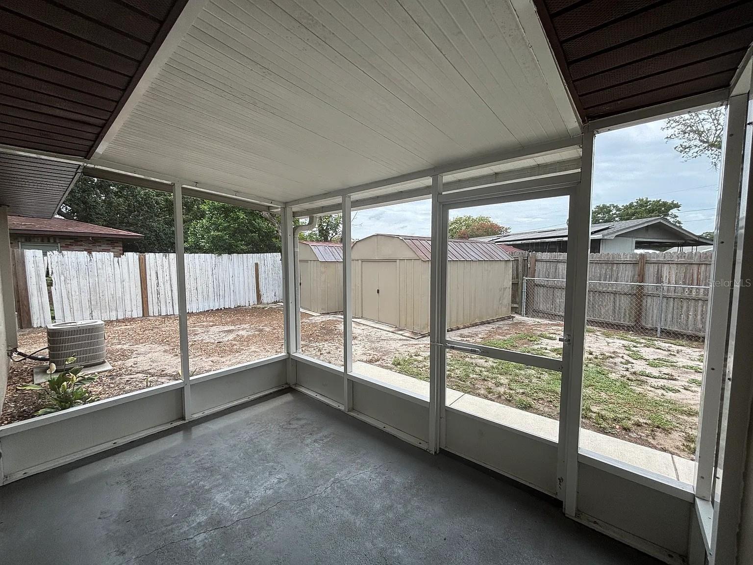Image 10 of 11 For 2413 Avenue B Sw A