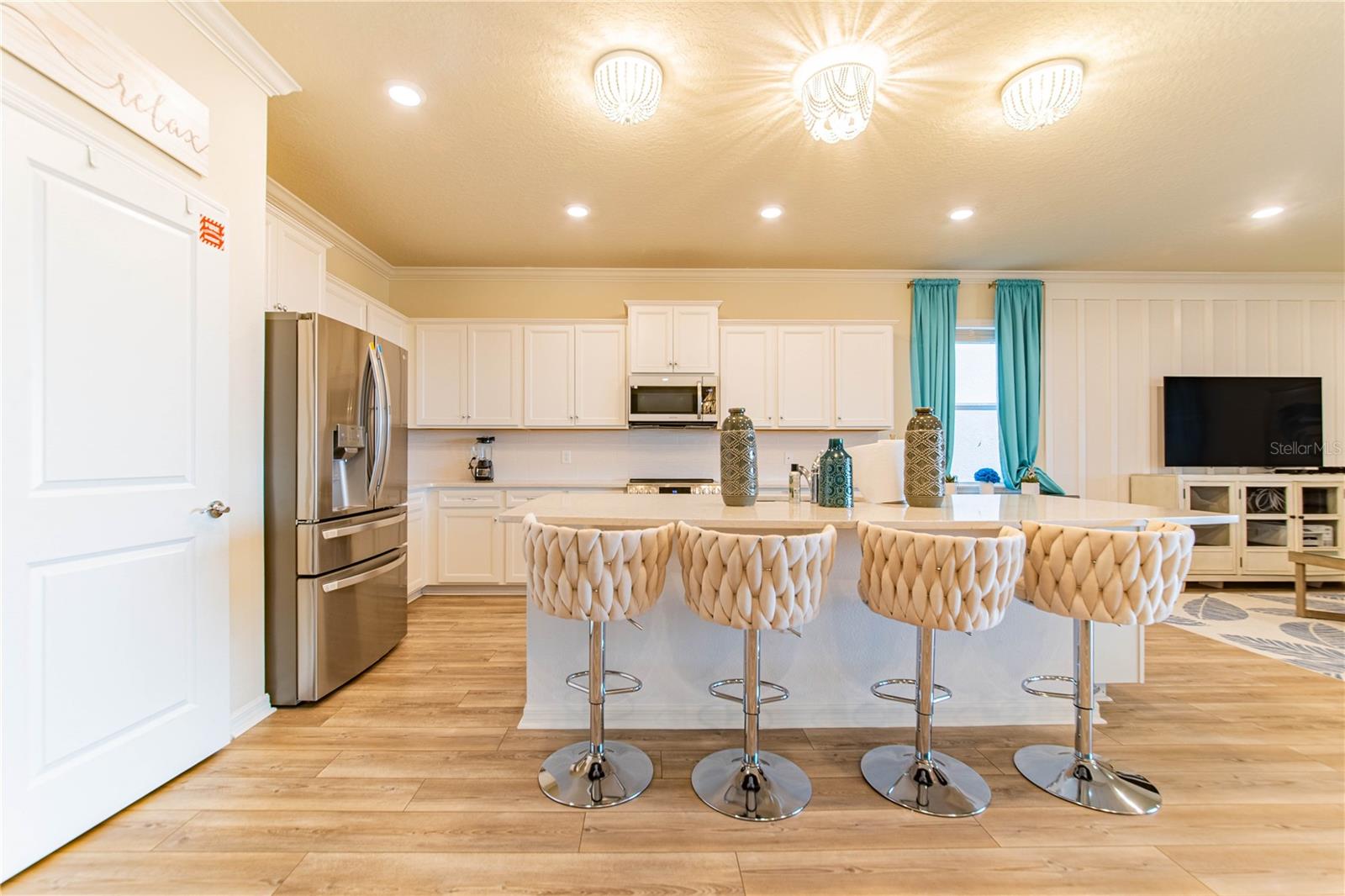 Image 12 of 43 For 2090 Lelani Circle