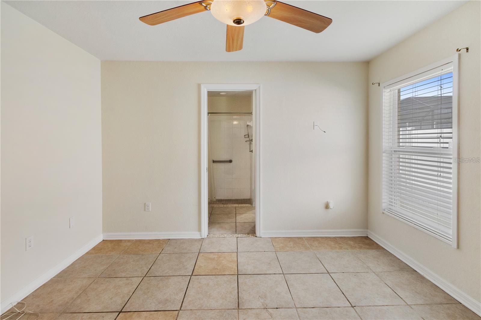 Image 15 of 18 For 6610 Crescent Loop