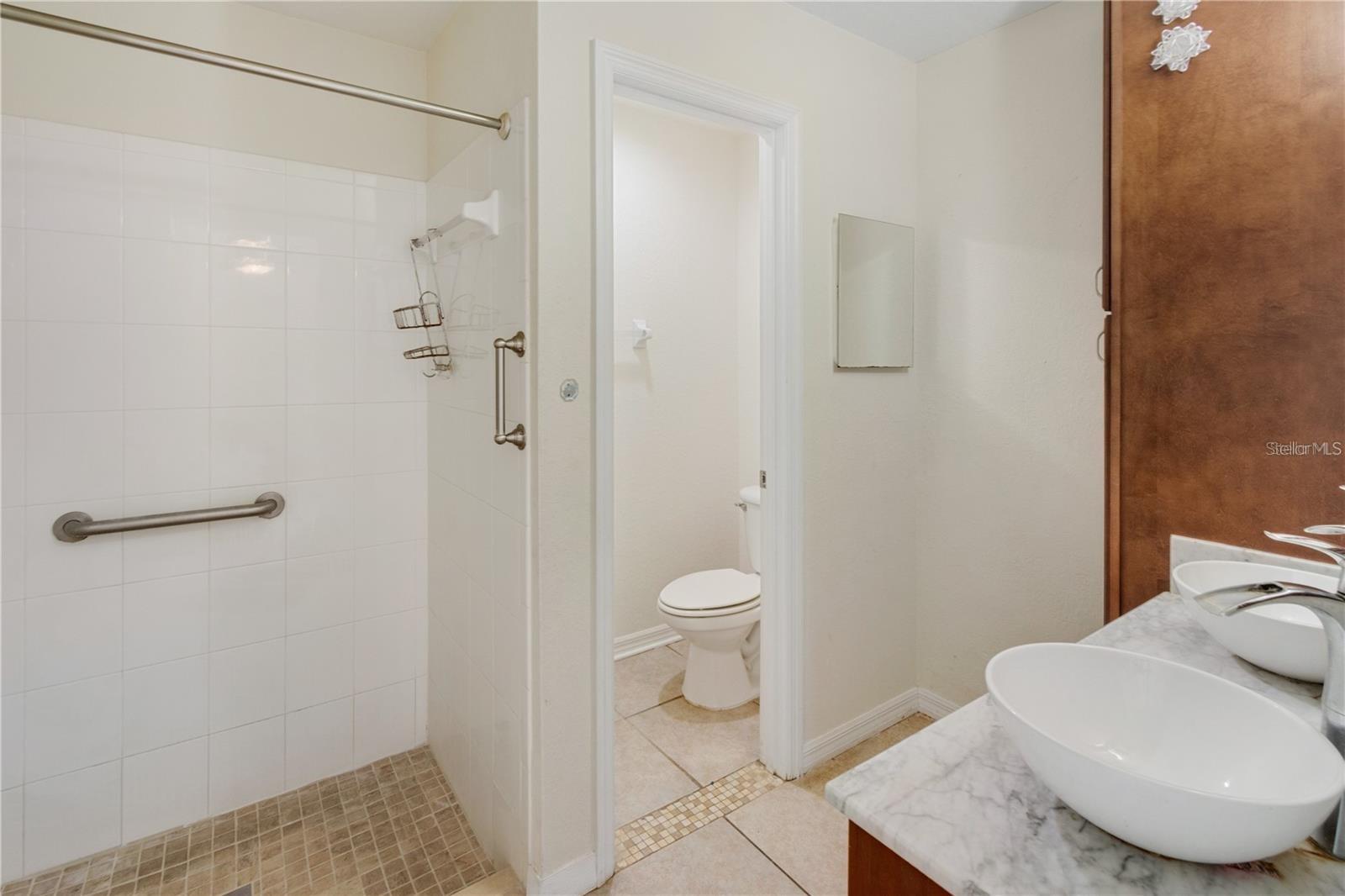 Image 16 of 18 For 6610 Crescent Loop