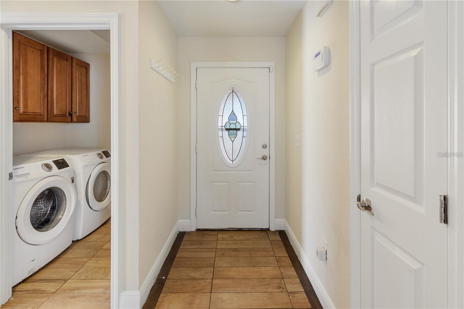Image 2 of 18 For 6610 Crescent Loop