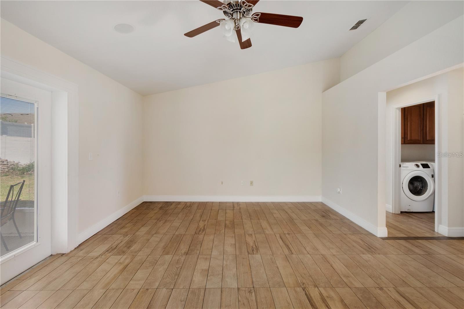 Image 3 of 18 For 6610 Crescent Loop
