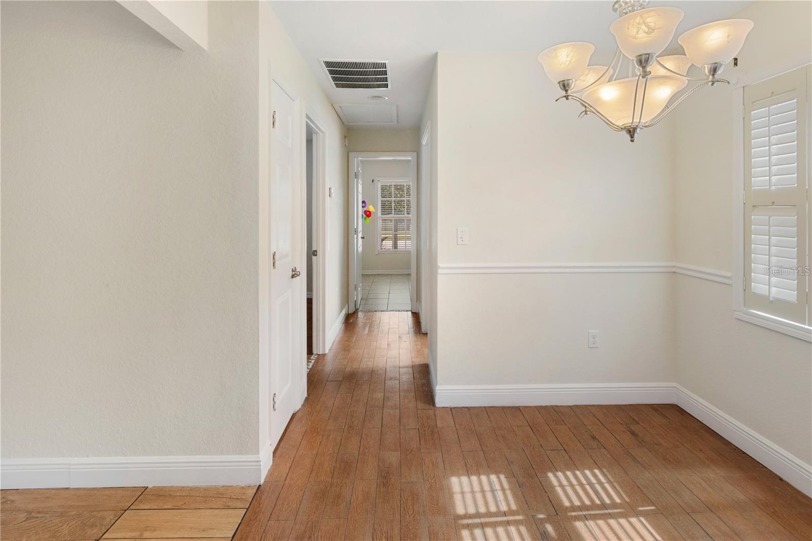 Image 8 of 18 For 6610 Crescent Loop