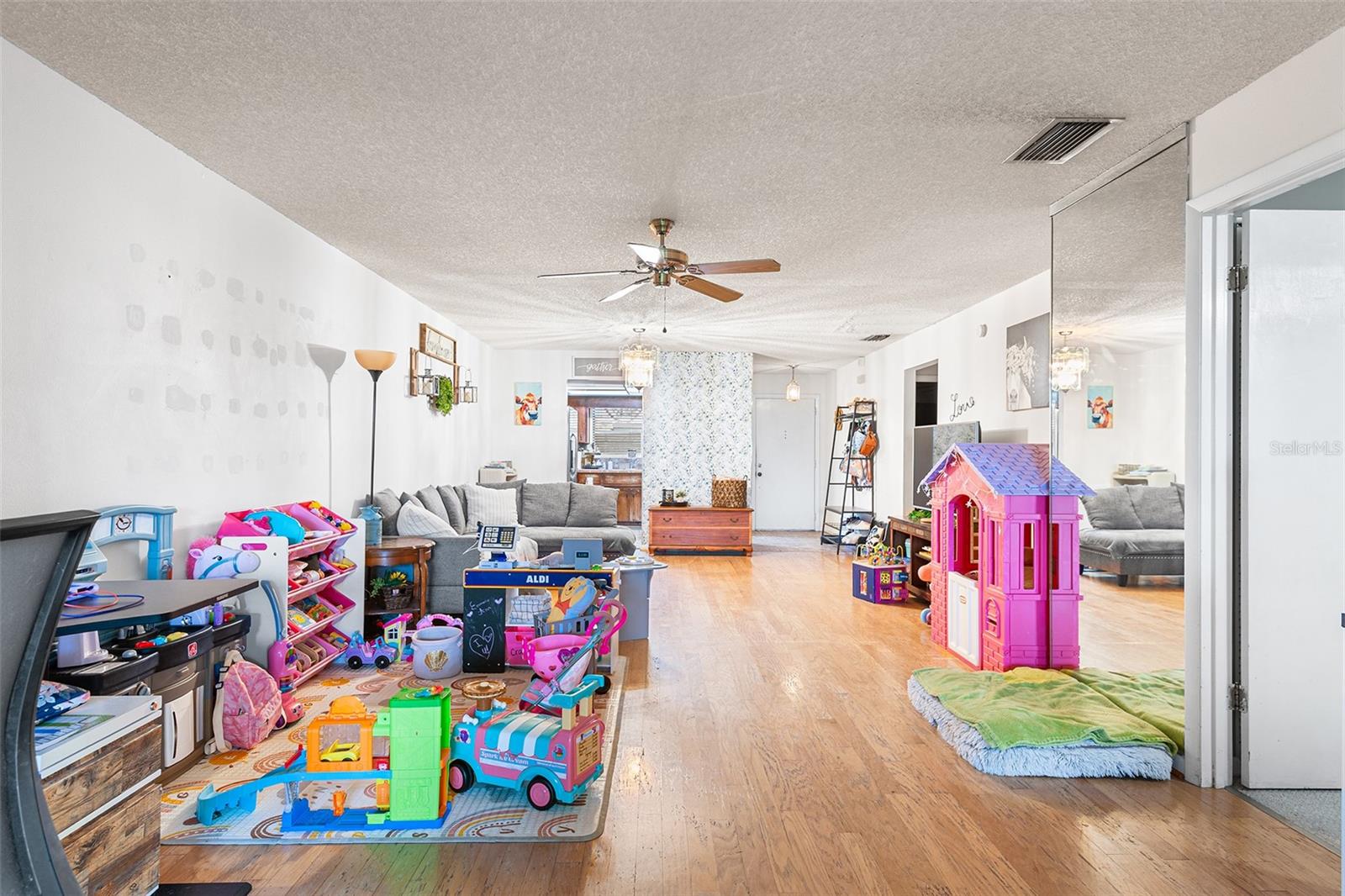 Image 10 of 24 For 2282 Firestone Place
