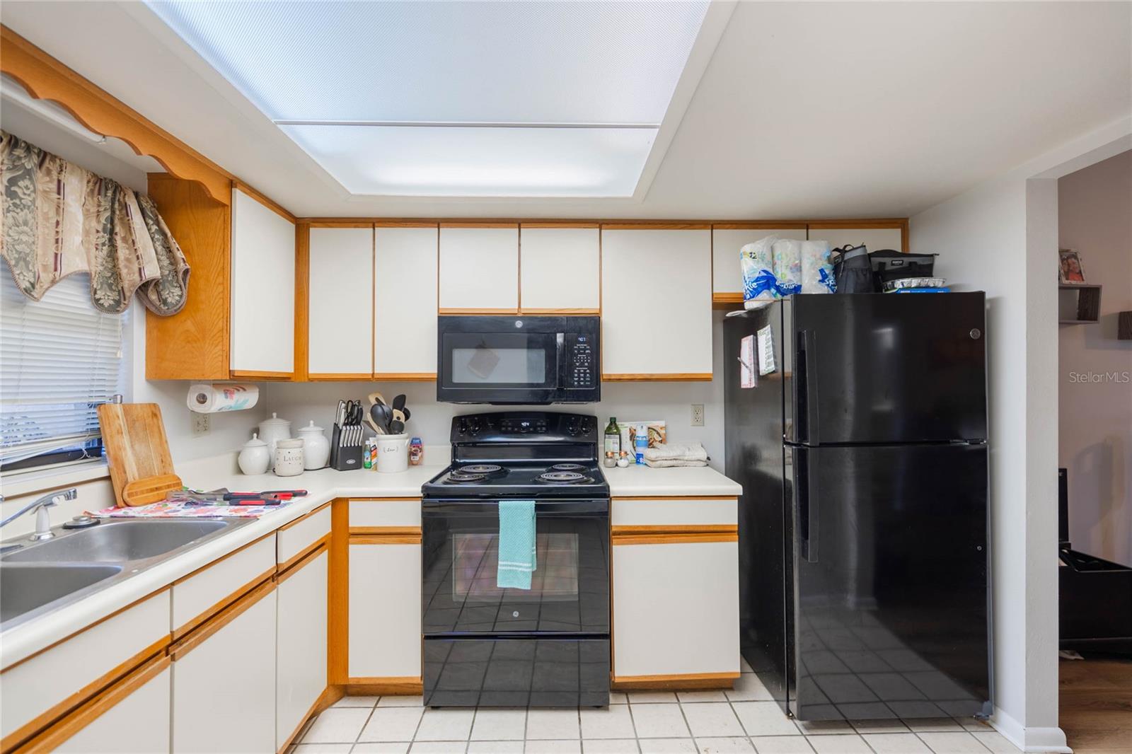 Image 10 of 26 For 2254 Firestone Place 2254
