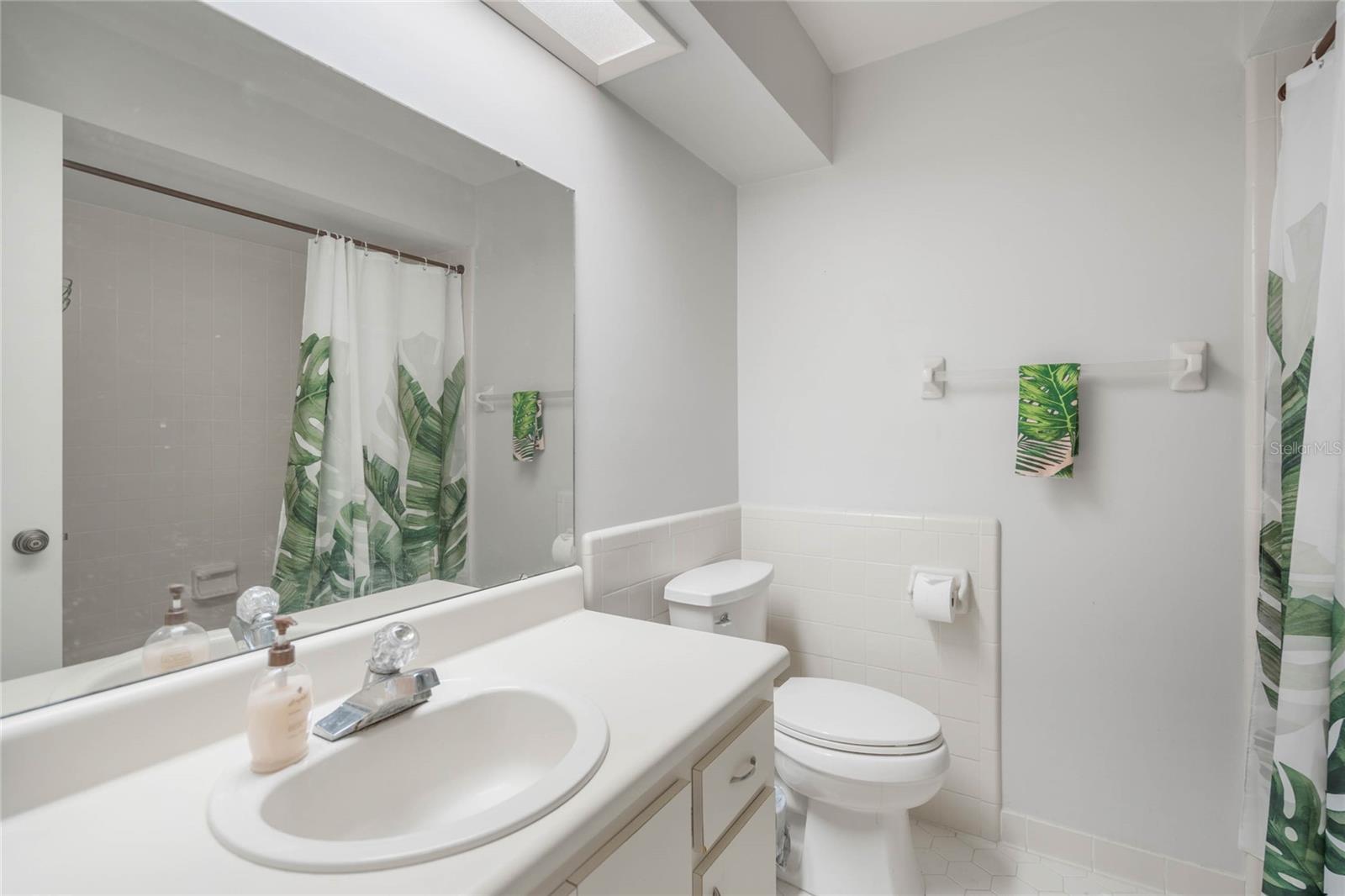 Image 20 of 26 For 2254 Firestone Place 2254