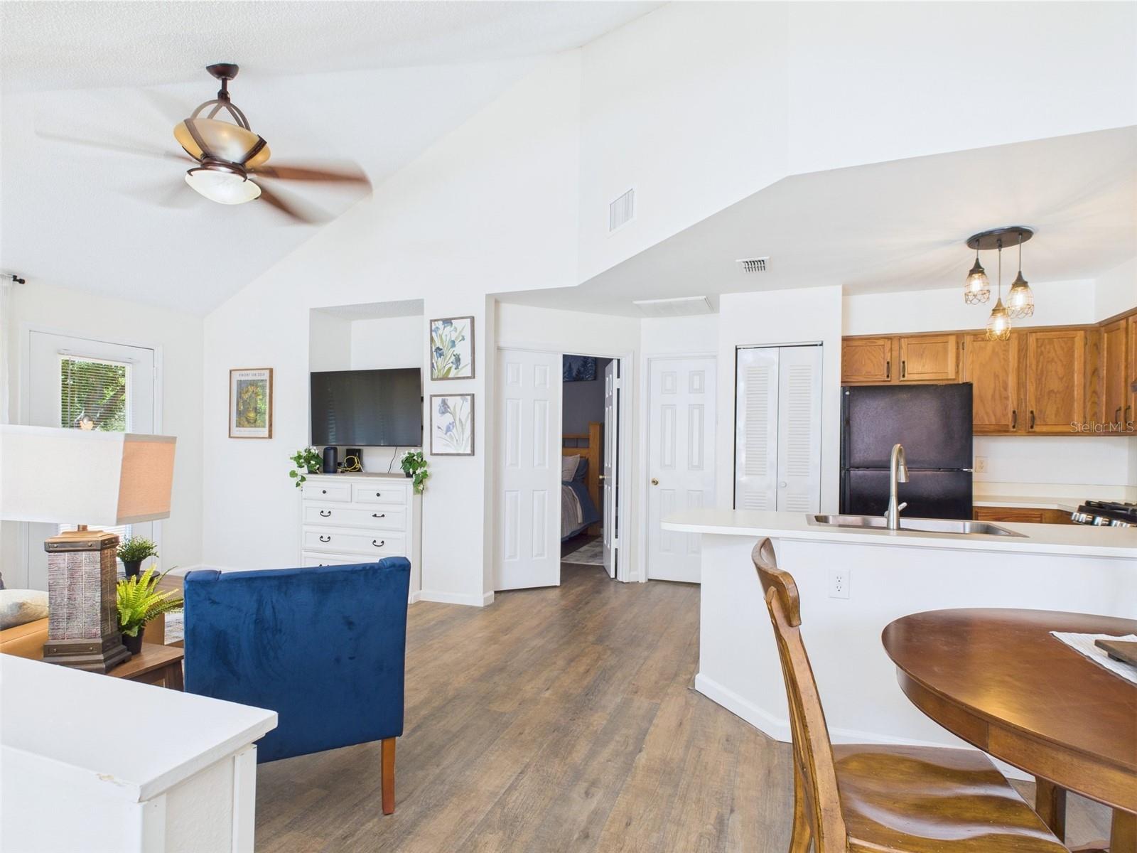 Image 2 of 9 For 8307 Waterview Way 8307