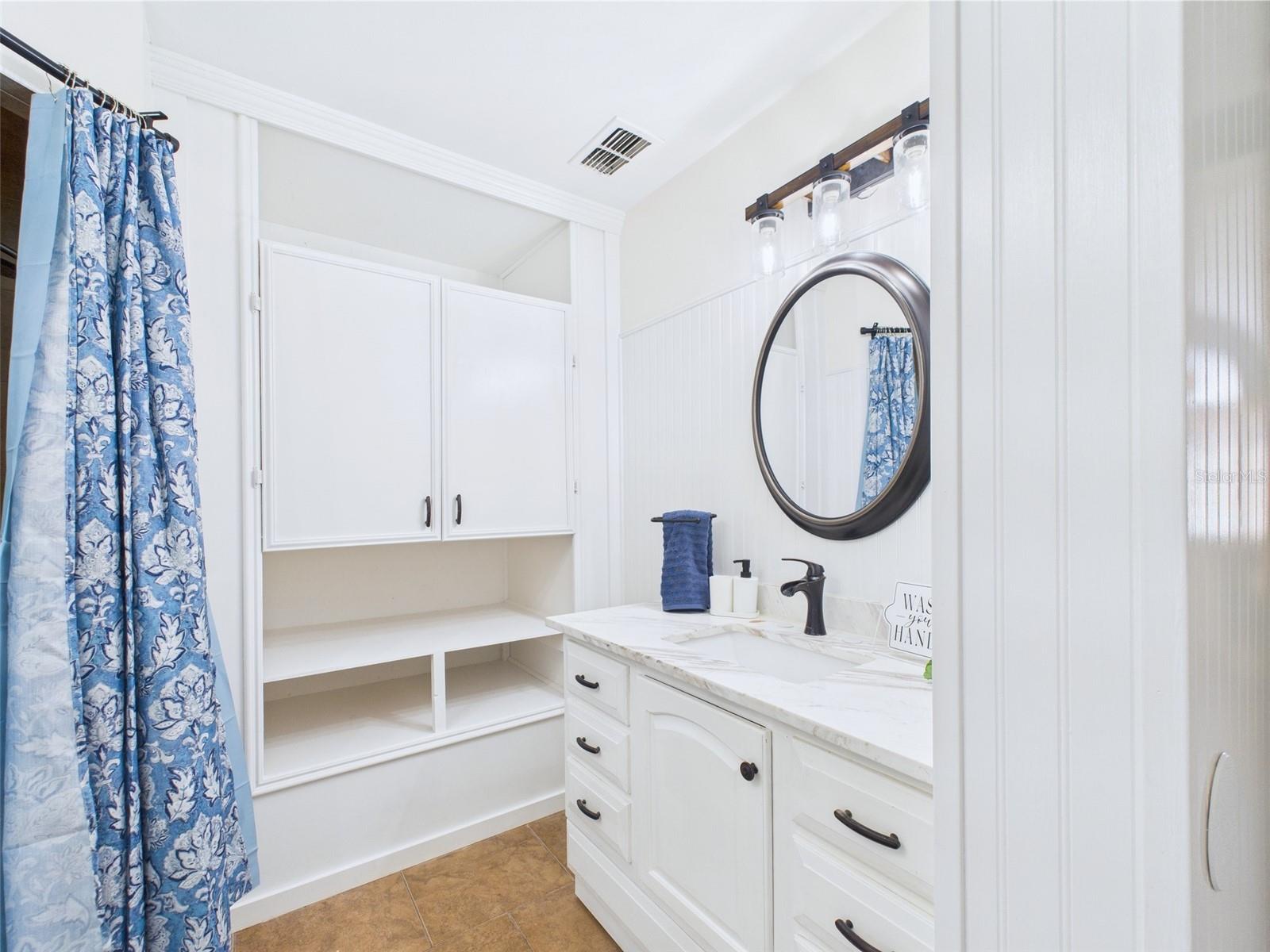 Image 7 of 9 For 8307 Waterview Way 8307