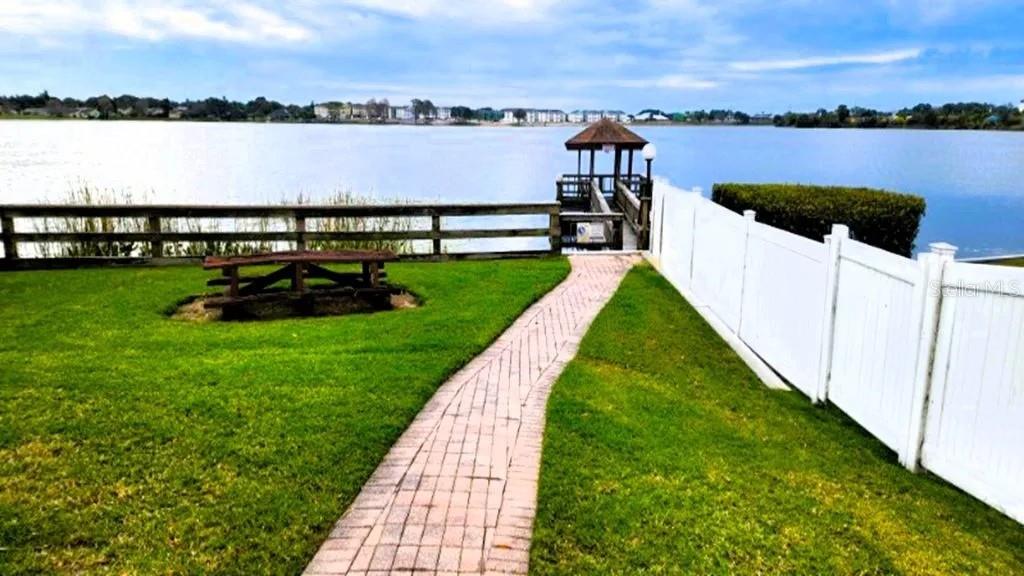 Image 35 of 37 For 522 Lake Dexter Boulevard