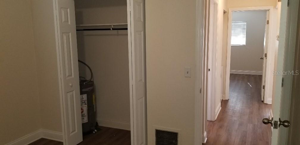 Image 19 of 19 For 1814 3rd Street Se C