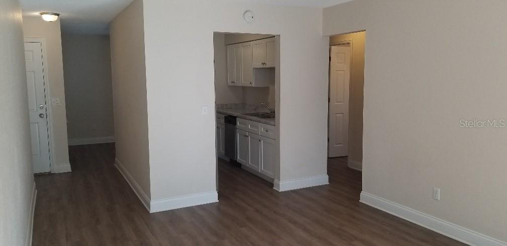 Image 7 of 19 For 1814 3rd Street Se C