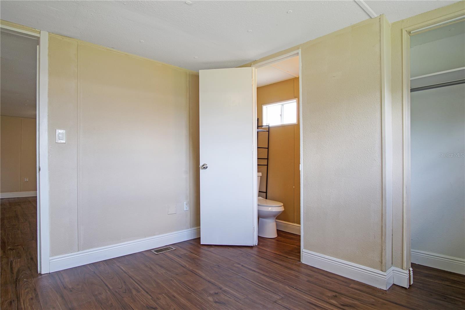 Image 10 of 14 For 26 Forest Drive #28b