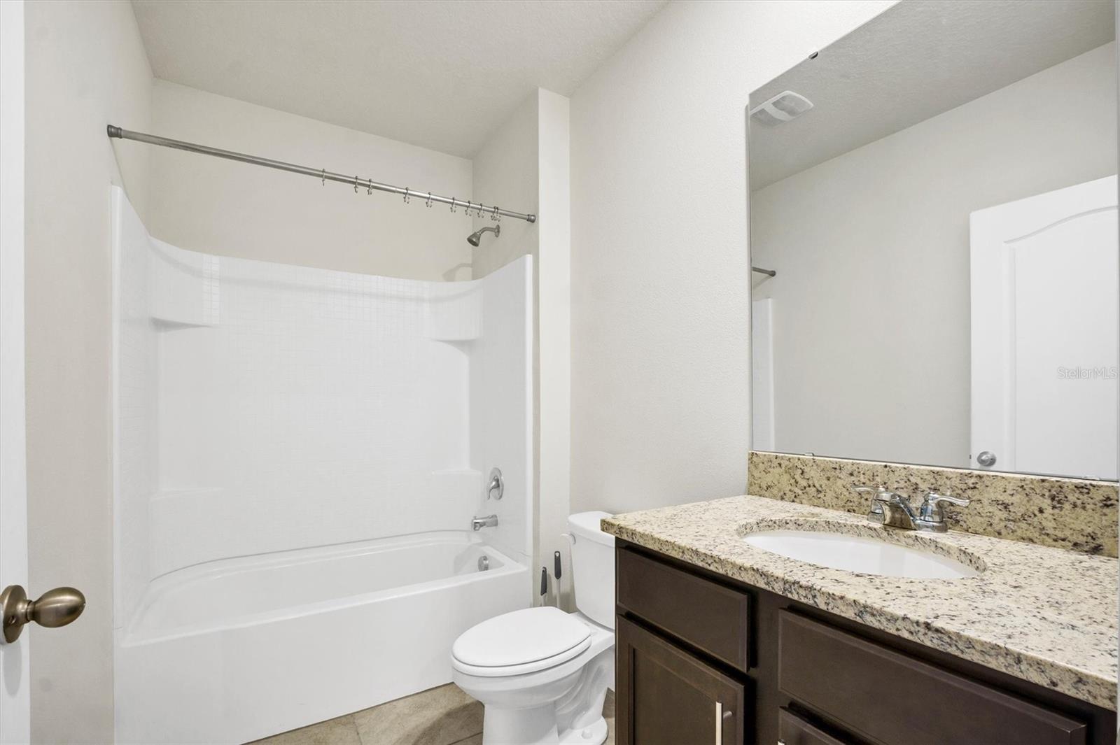 Image 9 of 47 For 1596 Leamington Lane
