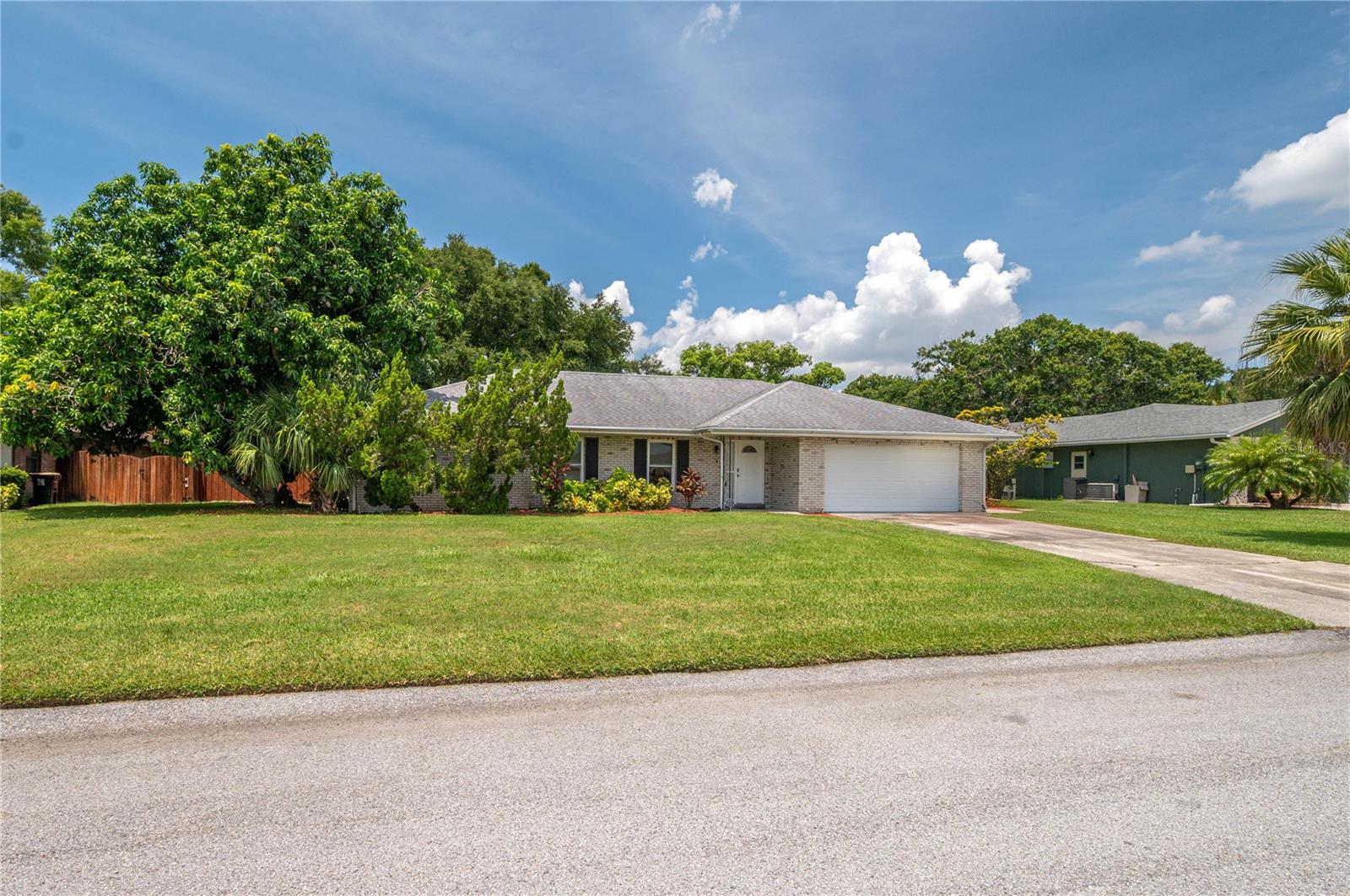 Image 2 of 35 For 305 Hernando Road