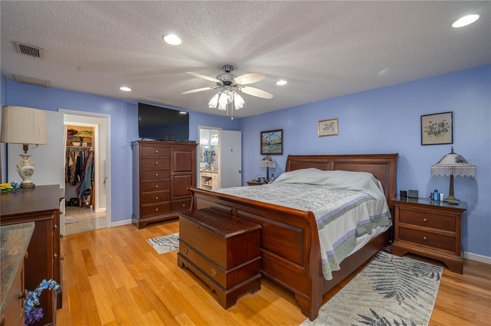 Image 20 of 35 For 305 Hernando Road
