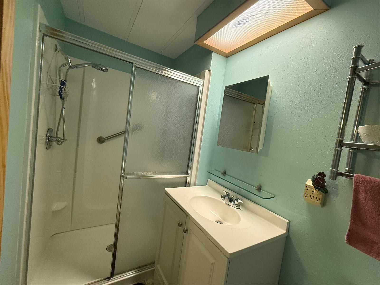 Image 17 of 58 For 6204 Knotty Pine Drive Se