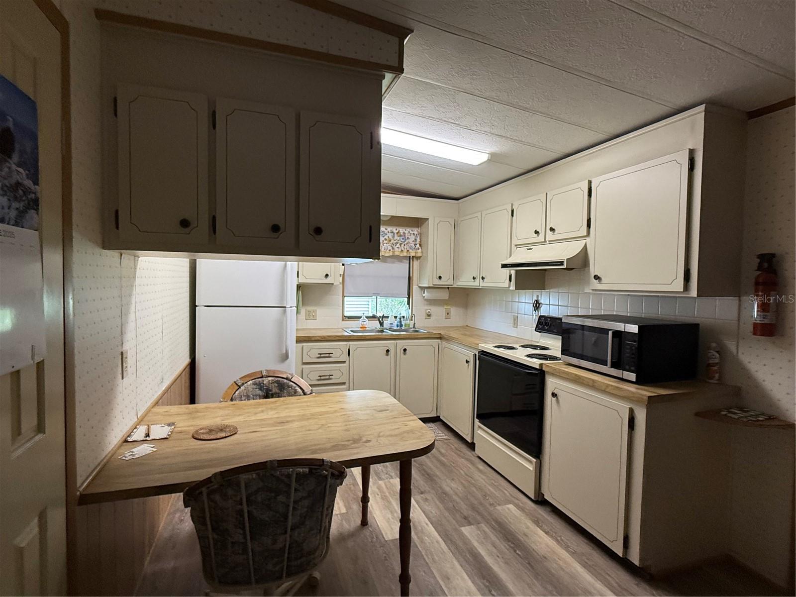Image 9 of 58 For 6204 Knotty Pine Drive Se
