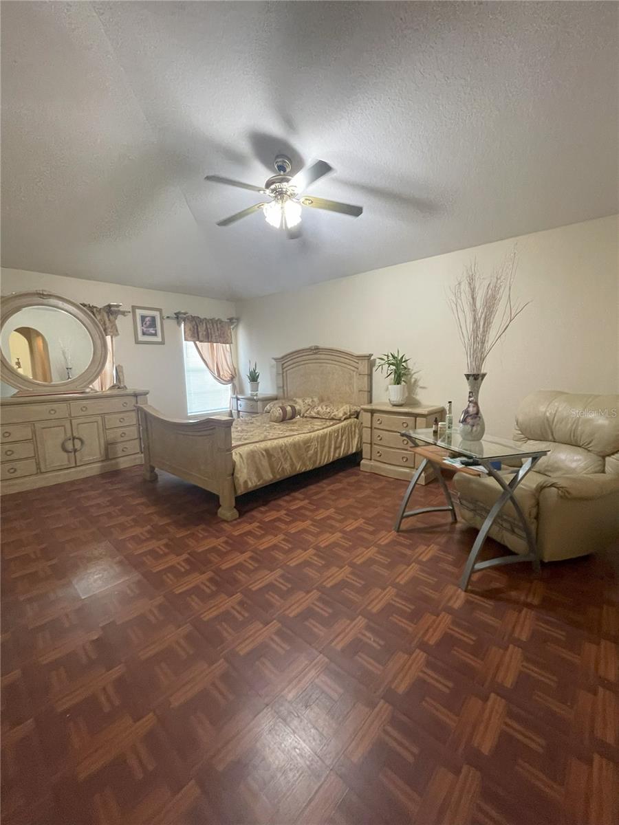 Image 11 of 17 For 457 Adriel Avenue